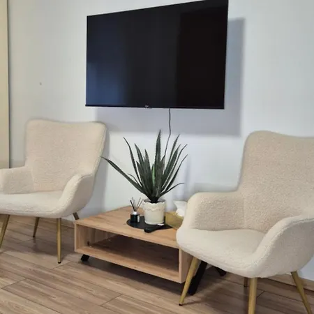 Hradecky Luxury Lägenhet