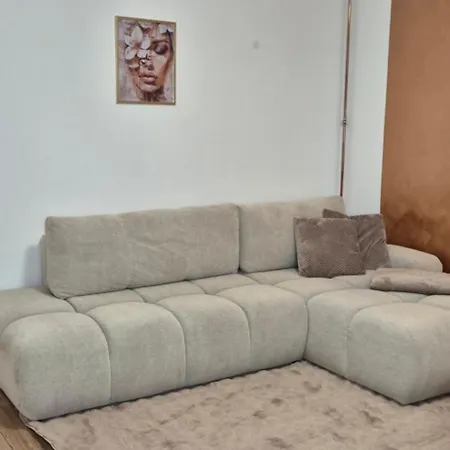 Hradecky Luxury